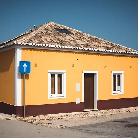Εξοχικό σπίτι Laurus - Charming House