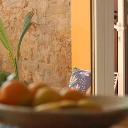 Laurus - Charming House